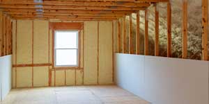 Can I Stay Inside My Home During Spray Foam Insulation Installation? St Louis MO