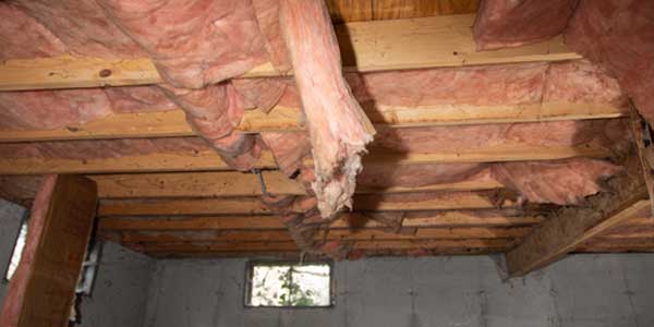 Should You Remove Old Insulation During Replacement?-st-charles-mo